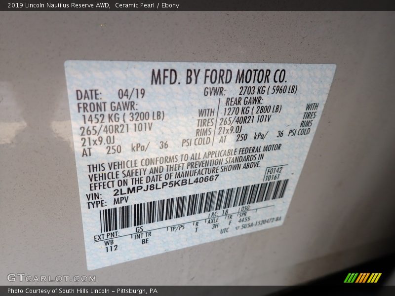 Ceramic Pearl / Ebony 2019 Lincoln Nautilus Reserve AWD