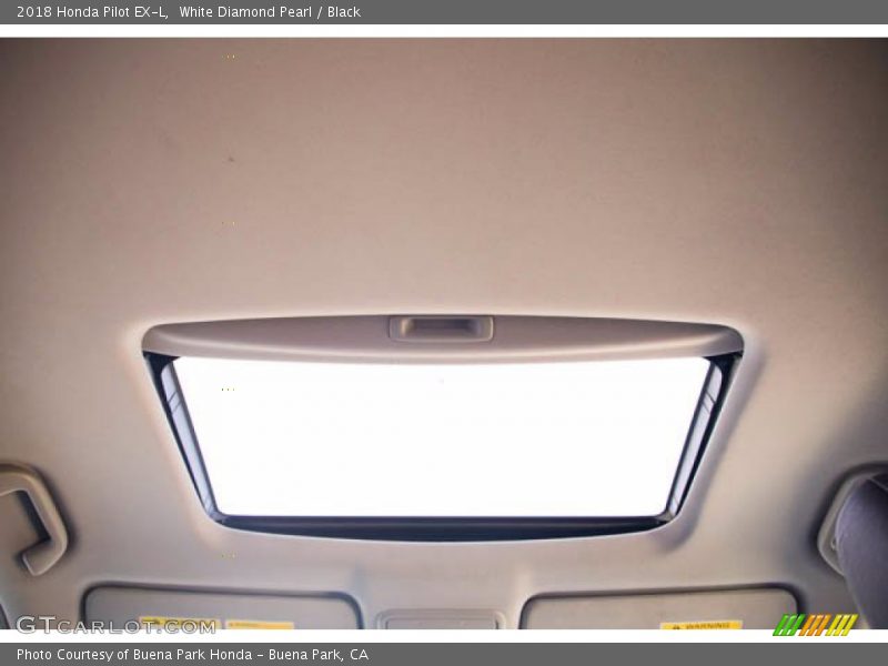White Diamond Pearl / Black 2018 Honda Pilot EX-L