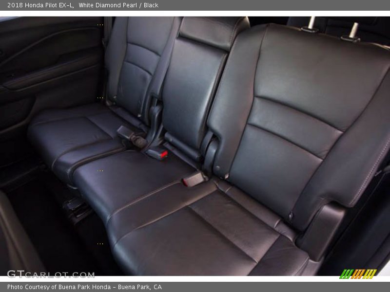 White Diamond Pearl / Black 2018 Honda Pilot EX-L