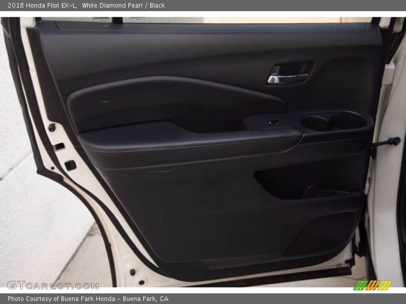 Door Panel of 2018 Pilot EX-L