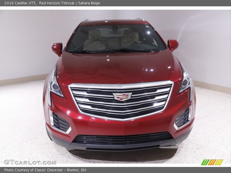 Red Horizon Tintcoat / Sahara Beige 2019 Cadillac XT5