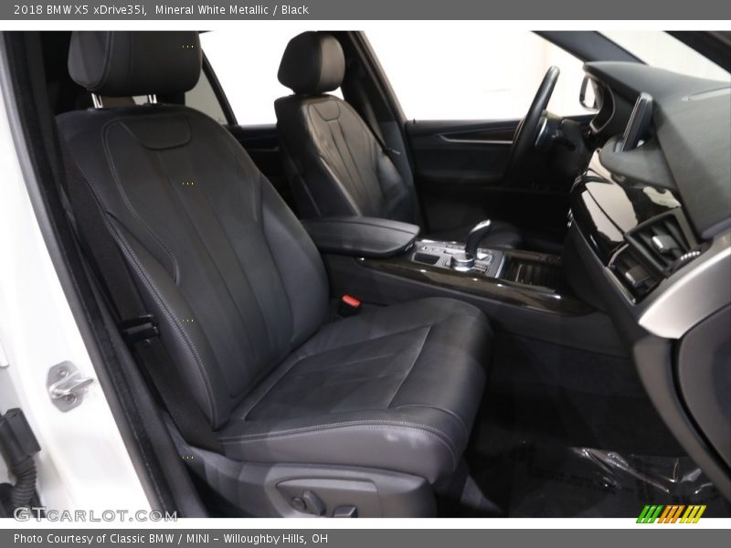 Mineral White Metallic / Black 2018 BMW X5 xDrive35i