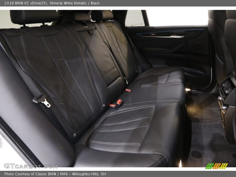 Mineral White Metallic / Black 2018 BMW X5 xDrive35i
