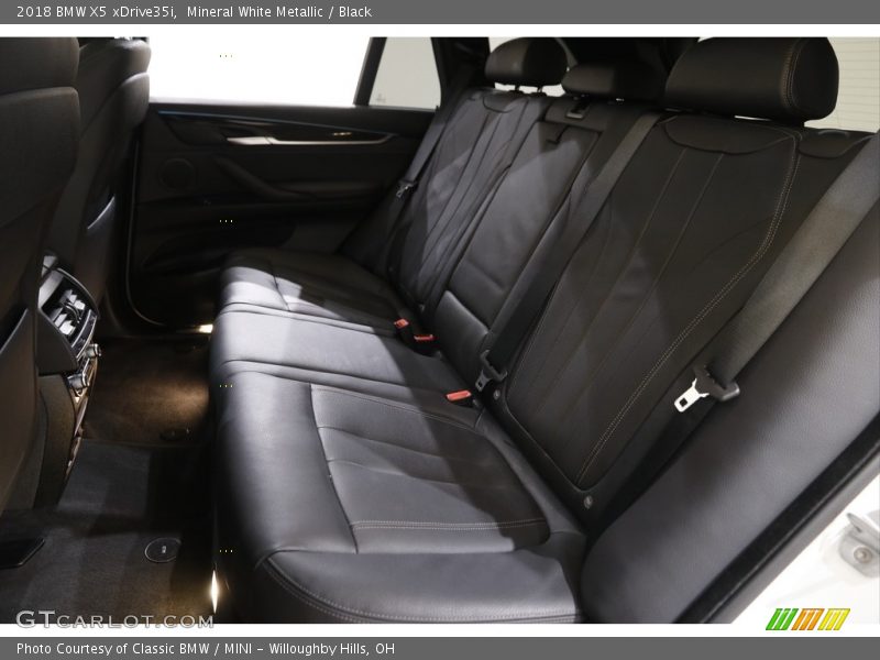 Mineral White Metallic / Black 2018 BMW X5 xDrive35i