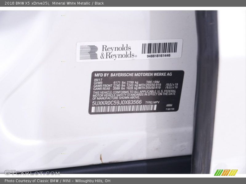 Mineral White Metallic / Black 2018 BMW X5 xDrive35i