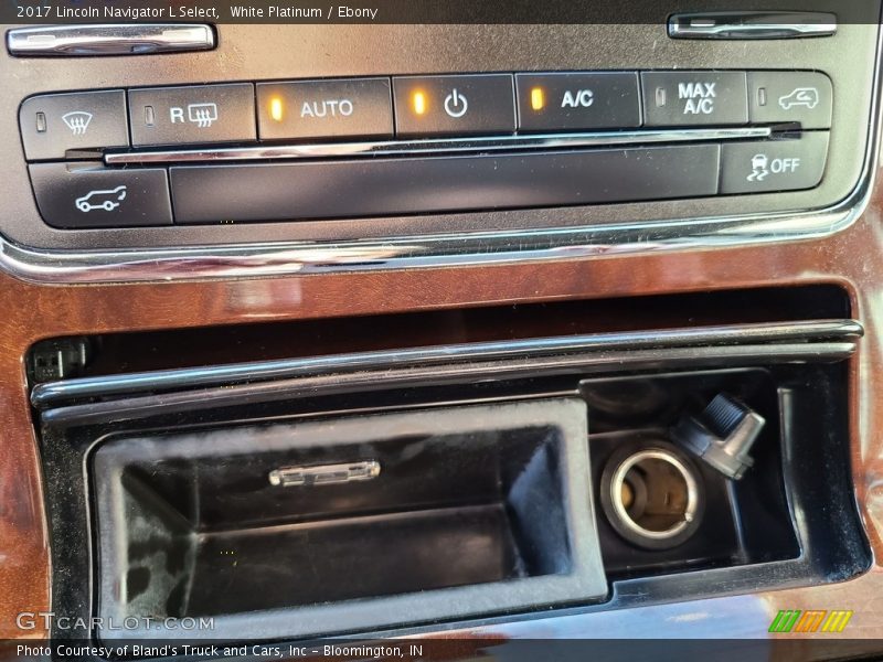 White Platinum / Ebony 2017 Lincoln Navigator L Select