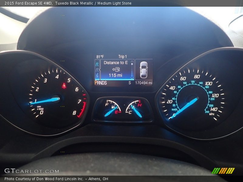 Tuxedo Black Metallic / Medium Light Stone 2015 Ford Escape SE 4WD