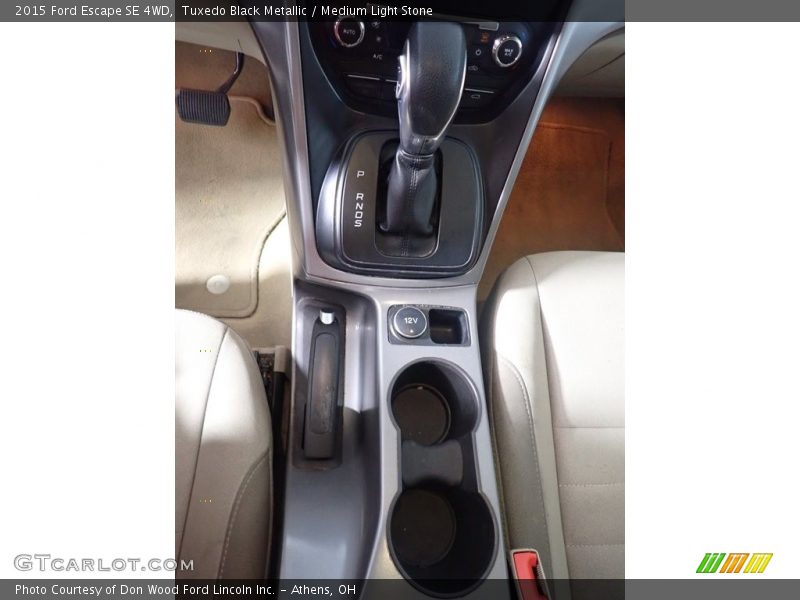 Tuxedo Black Metallic / Medium Light Stone 2015 Ford Escape SE 4WD