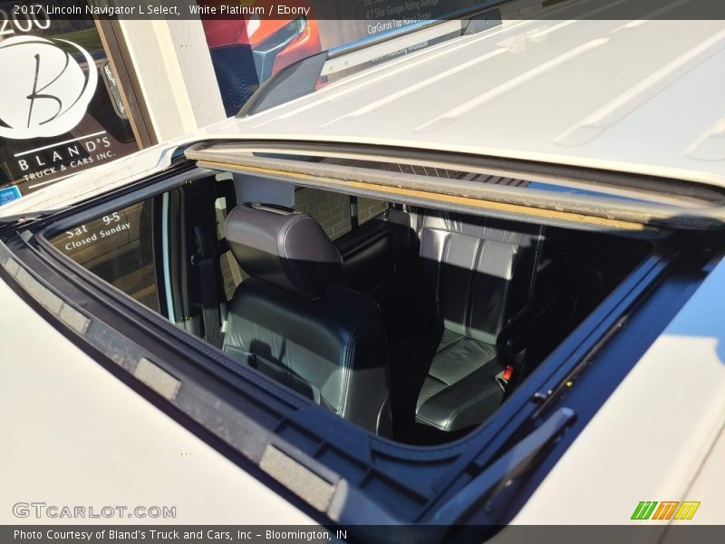 White Platinum / Ebony 2017 Lincoln Navigator L Select
