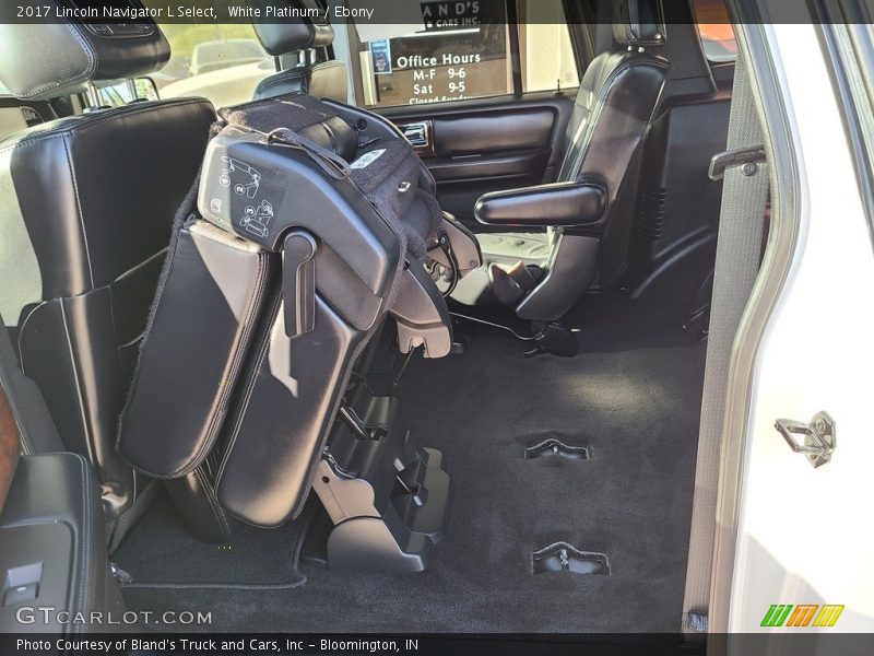 White Platinum / Ebony 2017 Lincoln Navigator L Select
