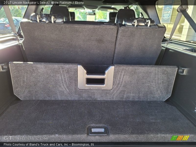 White Platinum / Ebony 2017 Lincoln Navigator L Select