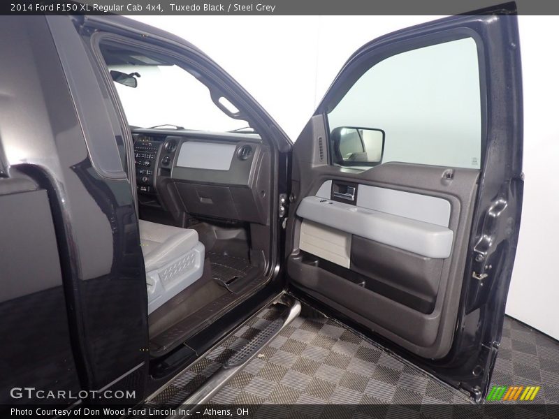 Tuxedo Black / Steel Grey 2014 Ford F150 XL Regular Cab 4x4