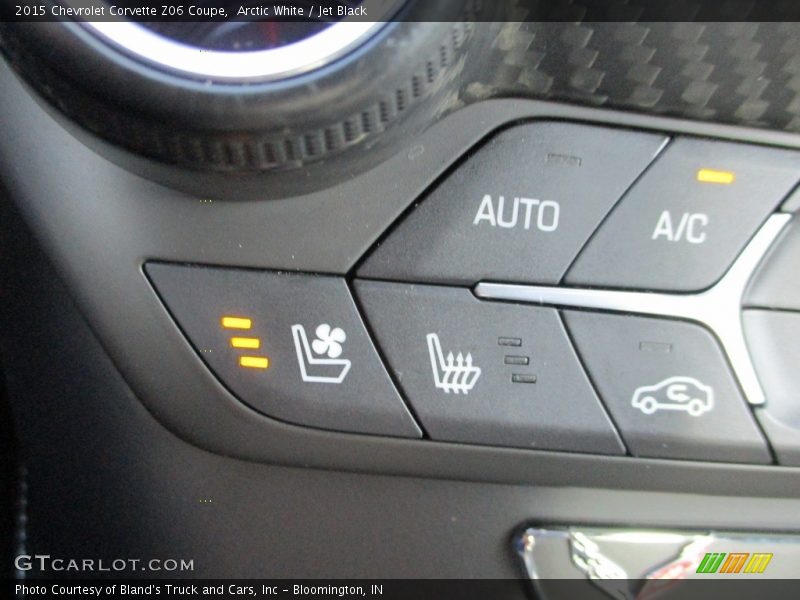 Arctic White / Jet Black 2015 Chevrolet Corvette Z06 Coupe