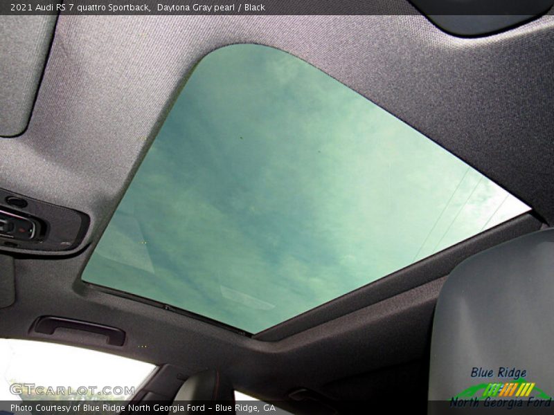 Sunroof of 2021 RS 7 quattro Sportback