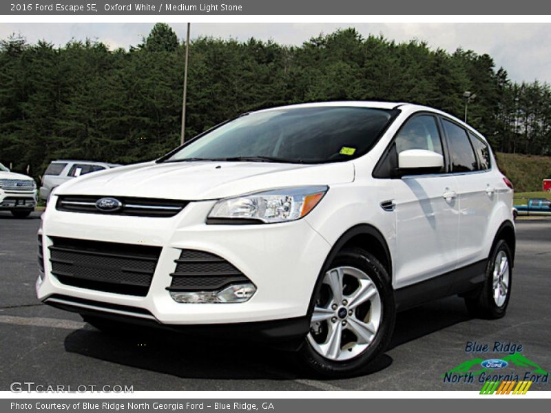 Oxford White / Medium Light Stone 2016 Ford Escape SE