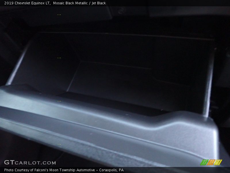 Mosaic Black Metallic / Jet Black 2019 Chevrolet Equinox LT
