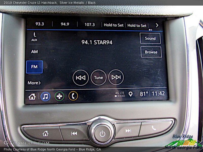 Silver Ice Metallic / Black 2019 Chevrolet Cruze LS Hatchback