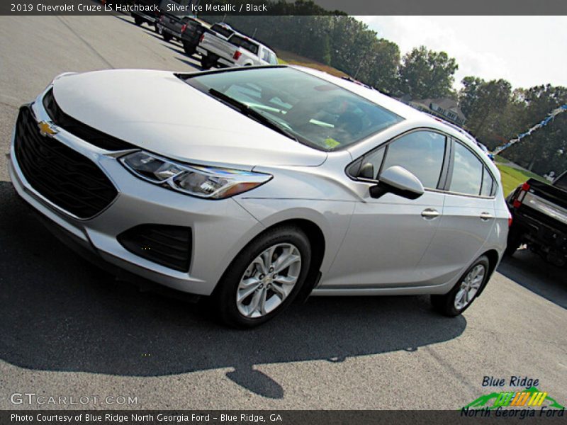 Silver Ice Metallic / Black 2019 Chevrolet Cruze LS Hatchback