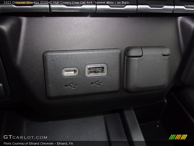 Summit White / Jet Black 2022 Chevrolet Silverado 3500HD High Country Crew Cab 4x4