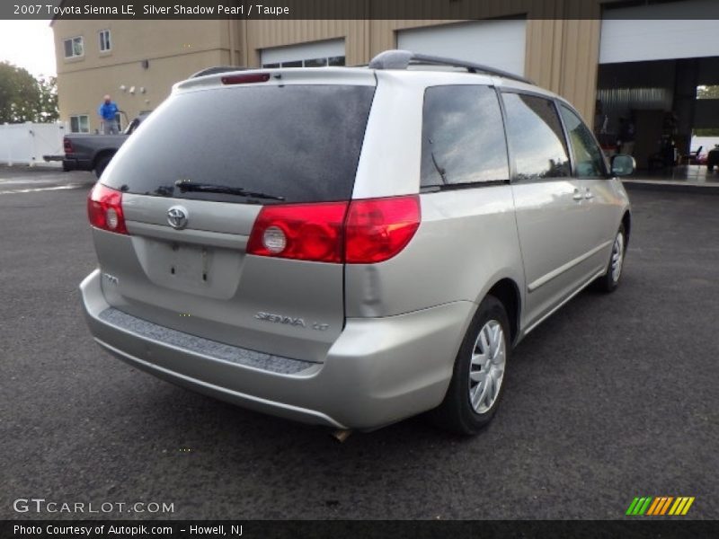 Silver Shadow Pearl / Taupe 2007 Toyota Sienna LE