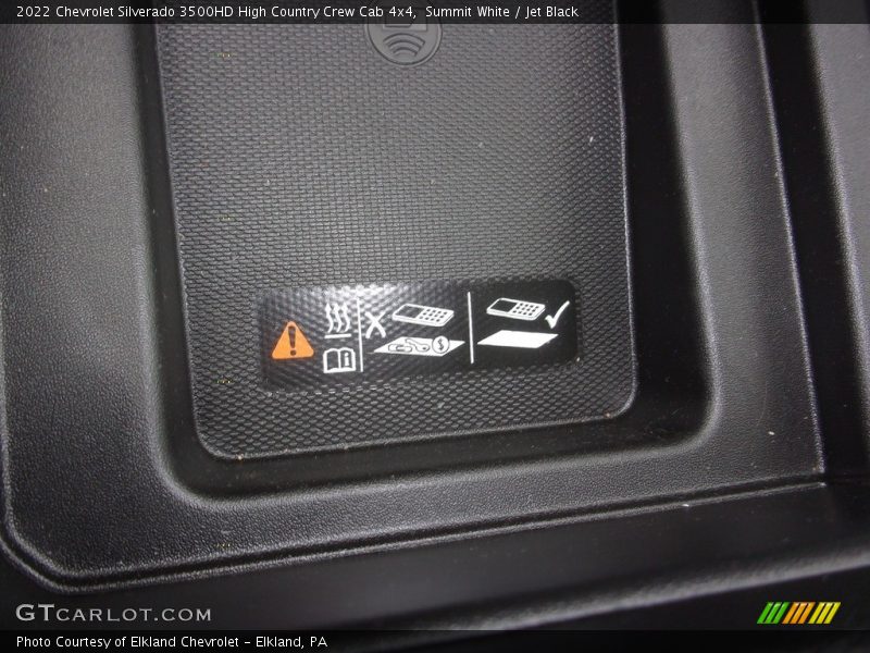 Summit White / Jet Black 2022 Chevrolet Silverado 3500HD High Country Crew Cab 4x4