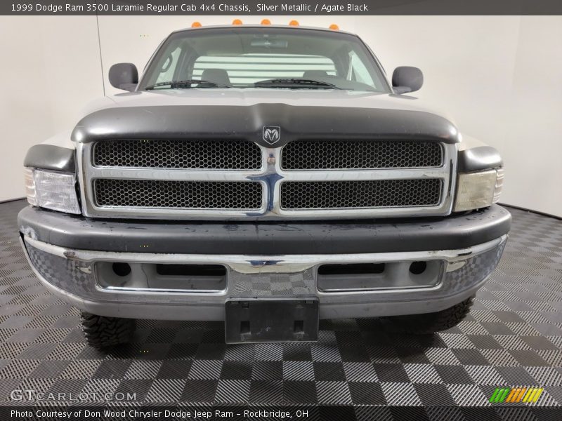 Silver Metallic / Agate Black 1999 Dodge Ram 3500 Laramie Regular Cab 4x4 Chassis