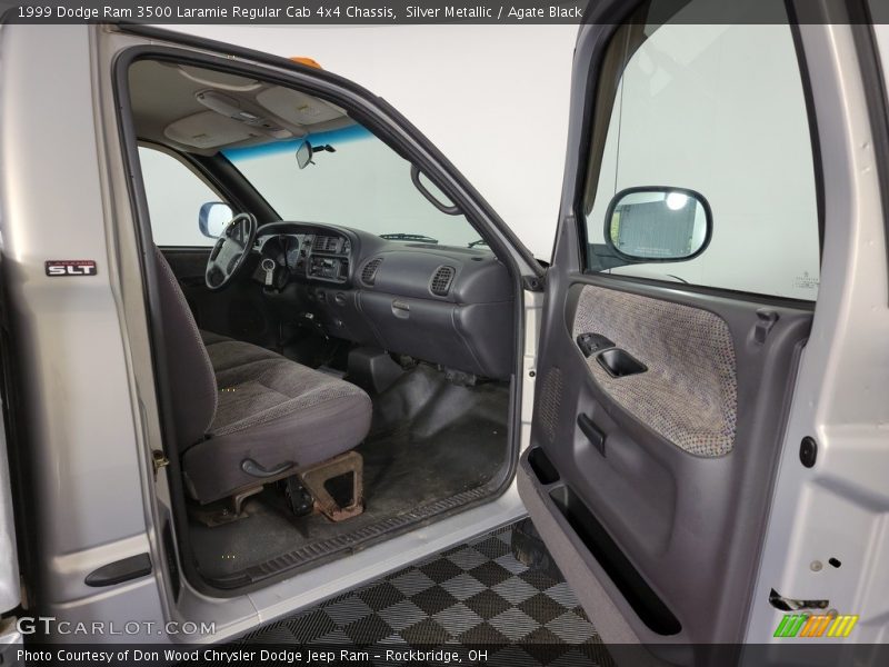 Silver Metallic / Agate Black 1999 Dodge Ram 3500 Laramie Regular Cab 4x4 Chassis