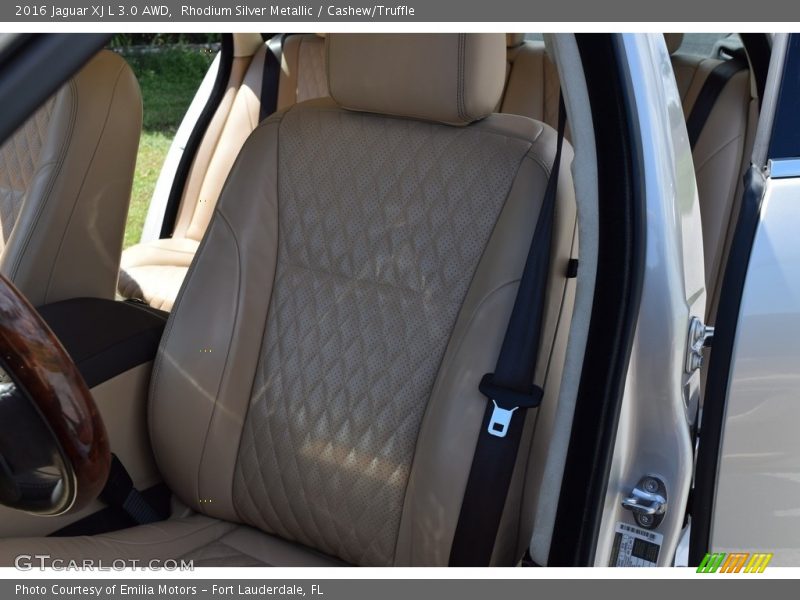 Front Seat of 2016 XJ L 3.0 AWD