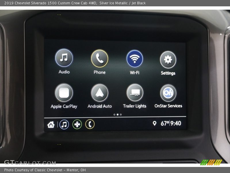 Silver Ice Metallic / Jet Black 2019 Chevrolet Silverado 1500 Custom Crew Cab 4WD