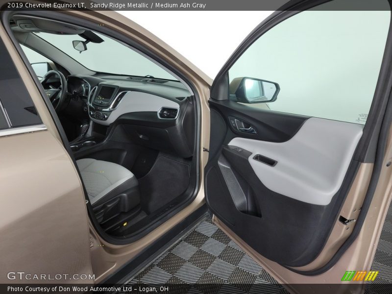 Sandy Ridge Metallic / Medium Ash Gray 2019 Chevrolet Equinox LT