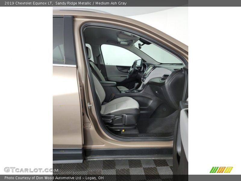 Sandy Ridge Metallic / Medium Ash Gray 2019 Chevrolet Equinox LT