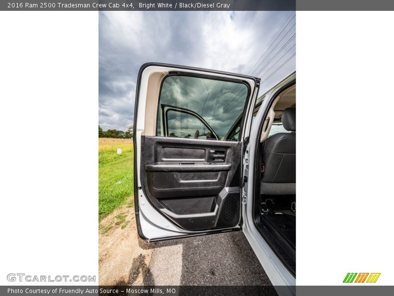 Bright White / Black/Diesel Gray 2016 Ram 2500 Tradesman Crew Cab 4x4