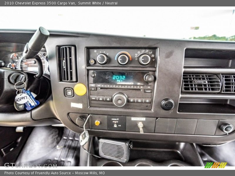 Summit White / Neutral 2010 Chevrolet Express 3500 Cargo Van