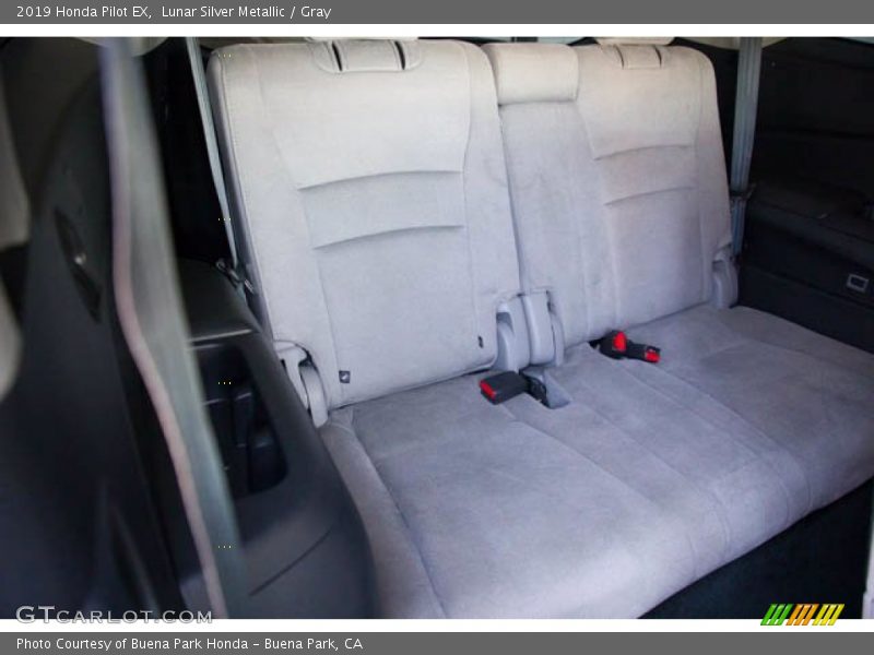 Lunar Silver Metallic / Gray 2019 Honda Pilot EX