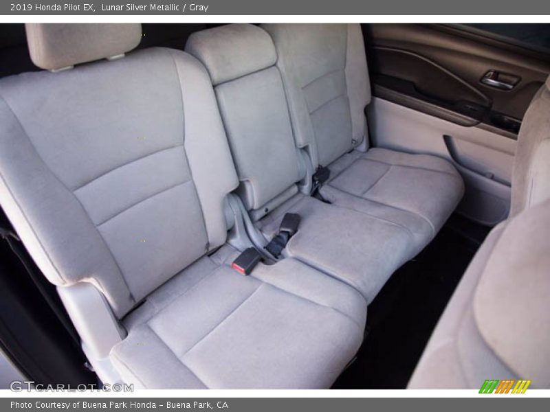 Lunar Silver Metallic / Gray 2019 Honda Pilot EX