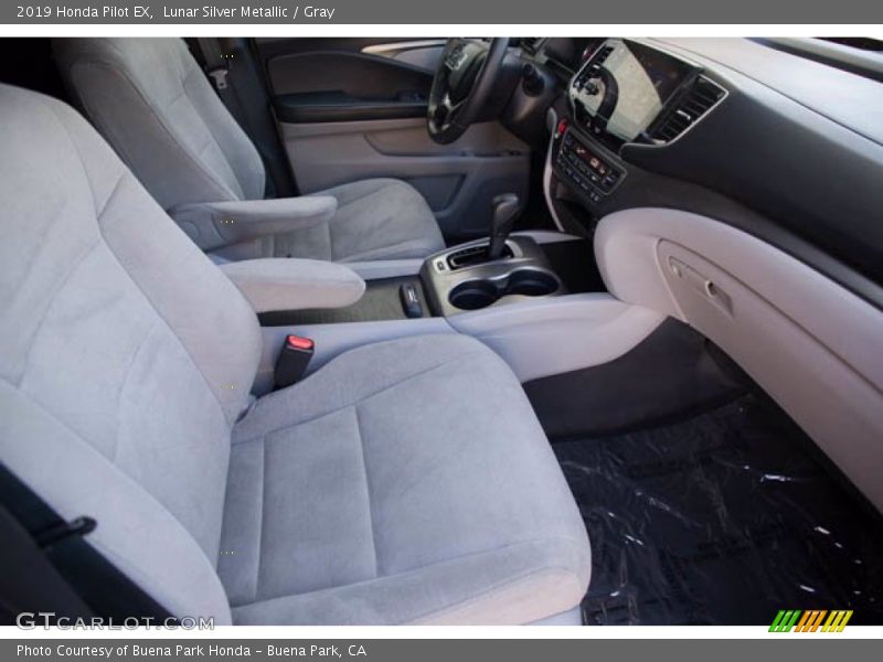 Lunar Silver Metallic / Gray 2019 Honda Pilot EX
