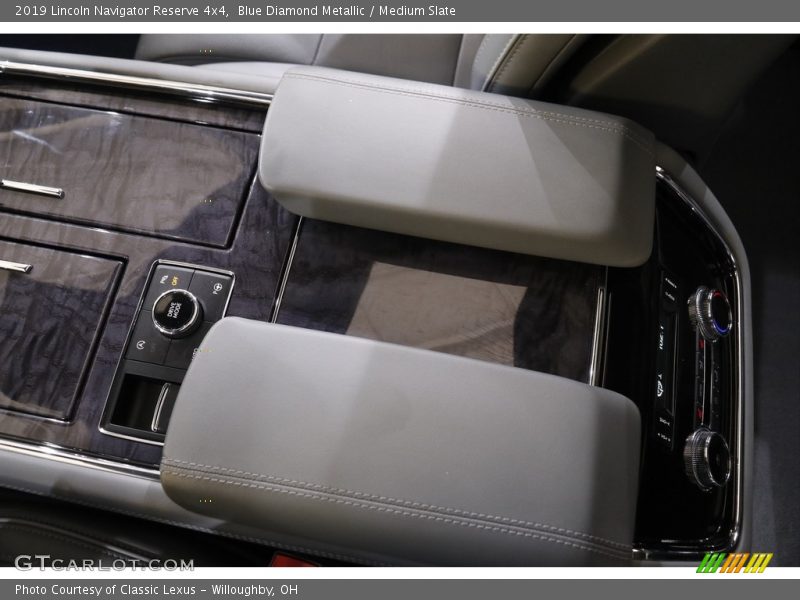 Blue Diamond Metallic / Medium Slate 2019 Lincoln Navigator Reserve 4x4