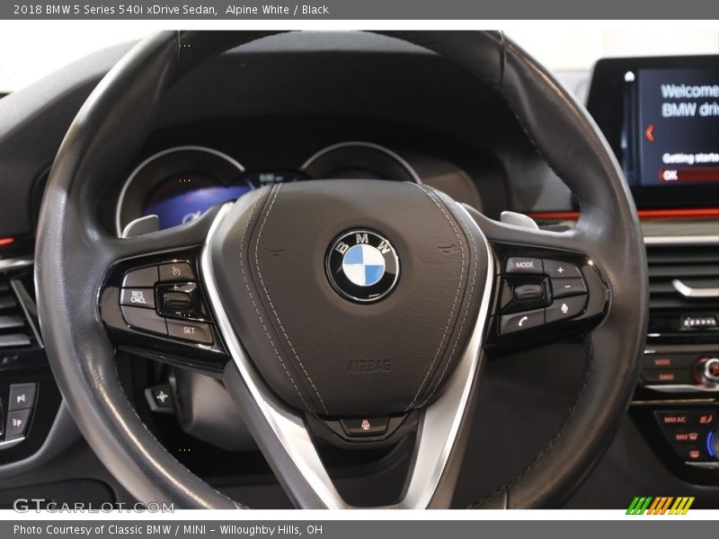 Alpine White / Black 2018 BMW 5 Series 540i xDrive Sedan