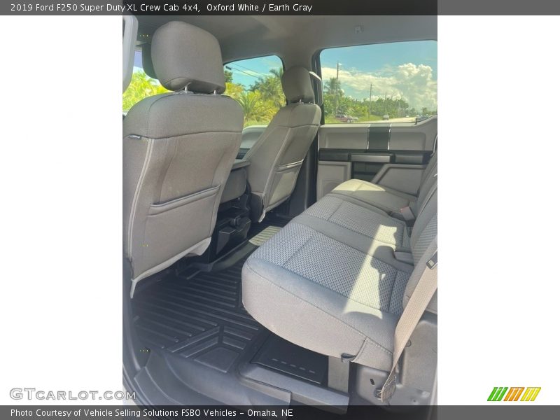 Oxford White / Earth Gray 2019 Ford F250 Super Duty XL Crew Cab 4x4