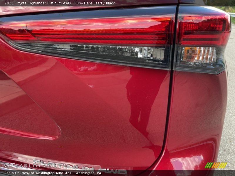 Ruby Flare Pearl / Black 2021 Toyota Highlander Platinum AWD