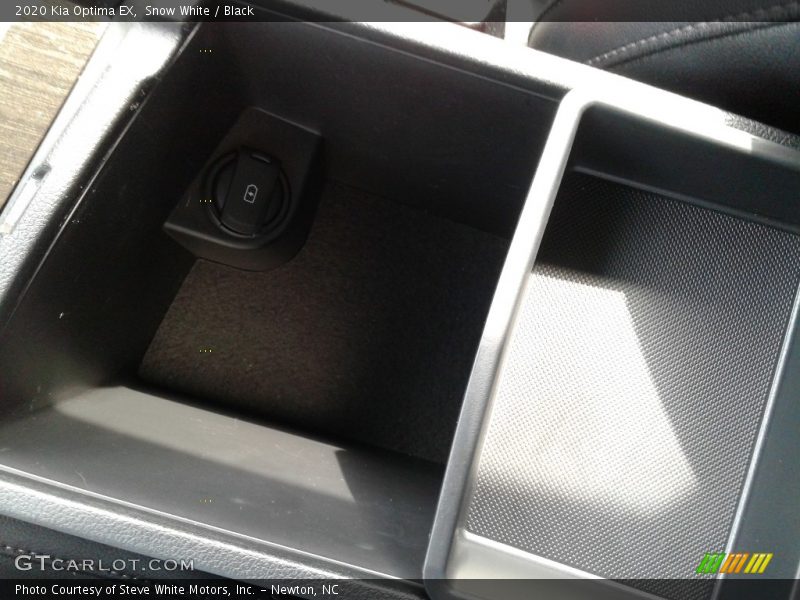 Snow White / Black 2020 Kia Optima EX