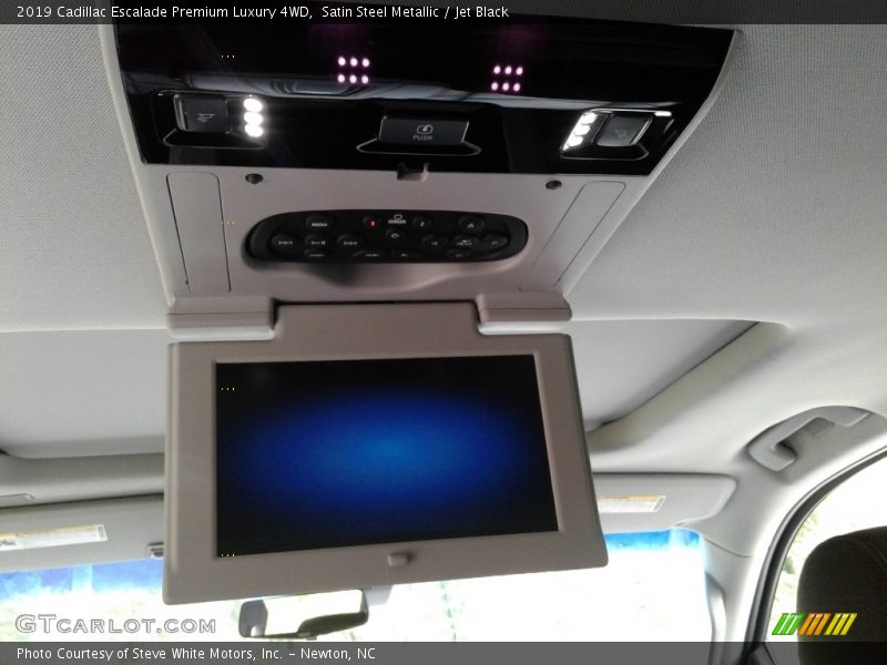 Entertainment System of 2019 Escalade Premium Luxury 4WD