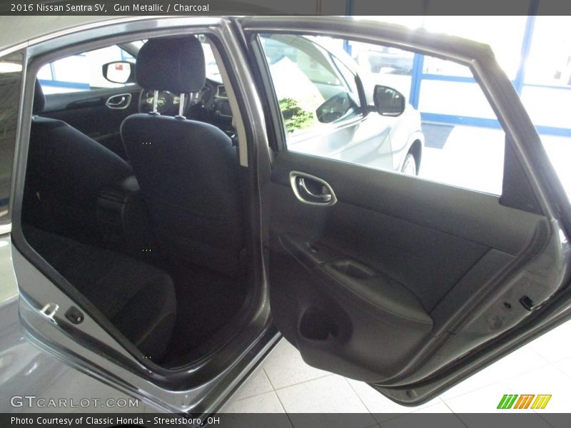 Gun Metallic / Charcoal 2016 Nissan Sentra SV