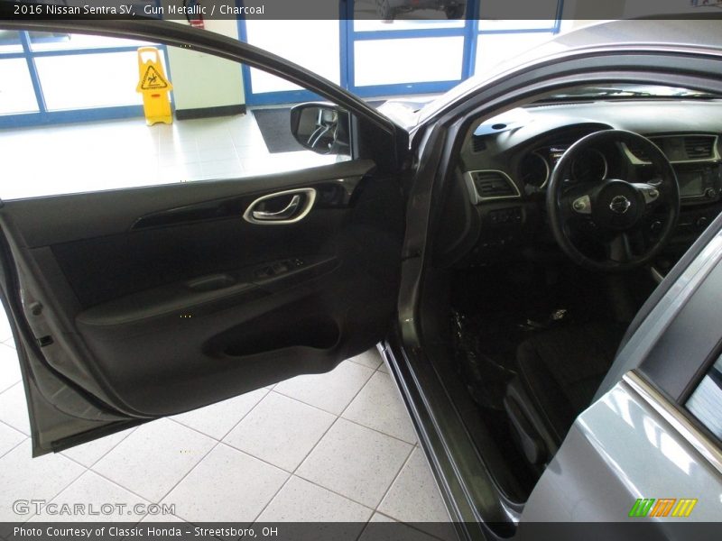 Gun Metallic / Charcoal 2016 Nissan Sentra SV