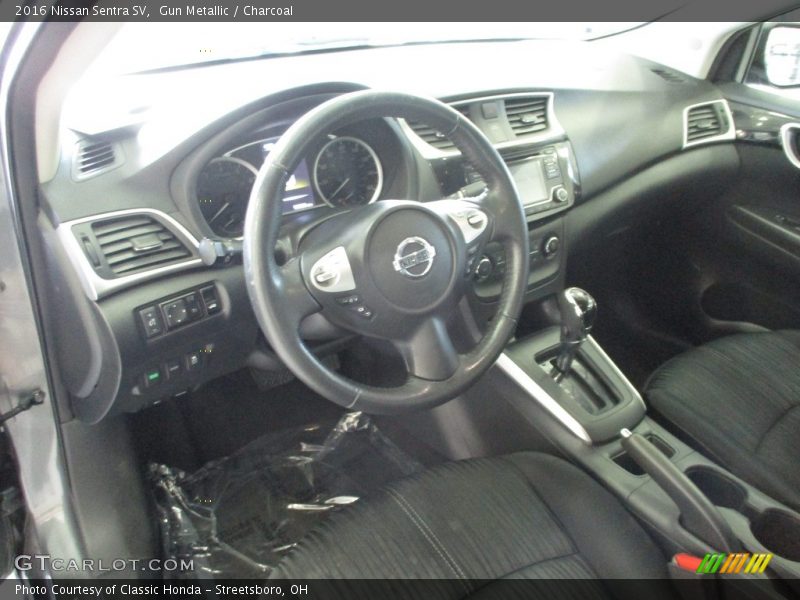 Gun Metallic / Charcoal 2016 Nissan Sentra SV