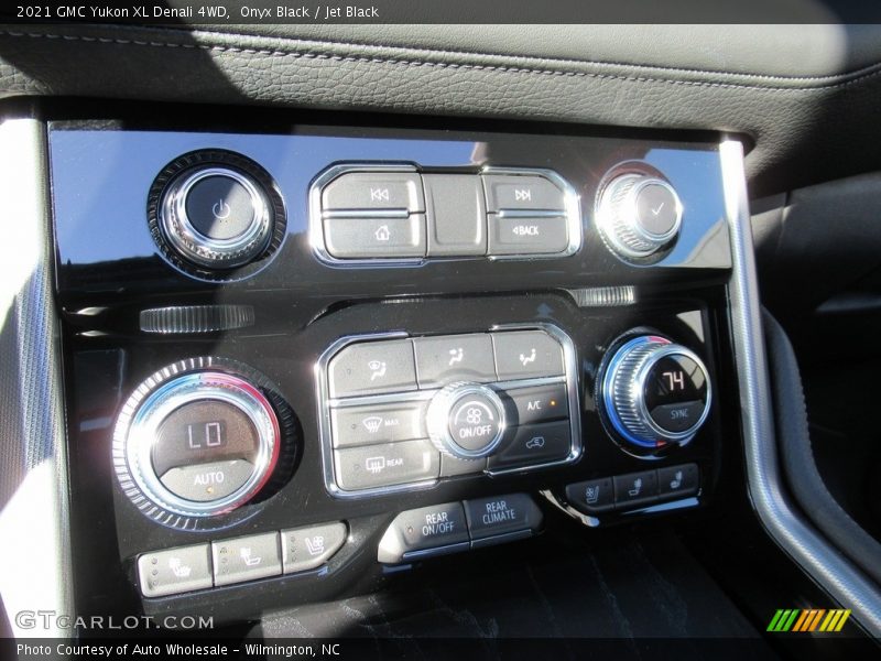 Onyx Black / Jet Black 2021 GMC Yukon XL Denali 4WD