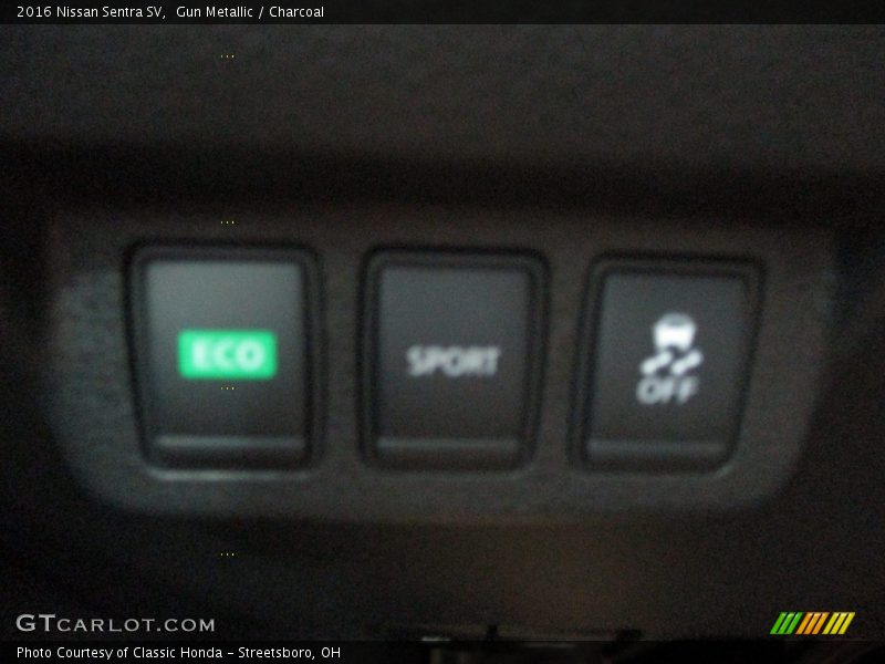 Gun Metallic / Charcoal 2016 Nissan Sentra SV