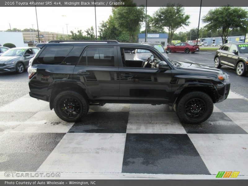 Midnight Black Metallic / Graphite 2016 Toyota 4Runner SR5 4x4