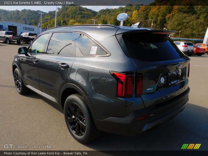 Gravity Gray / Black 2021 Kia Sorento S AWD