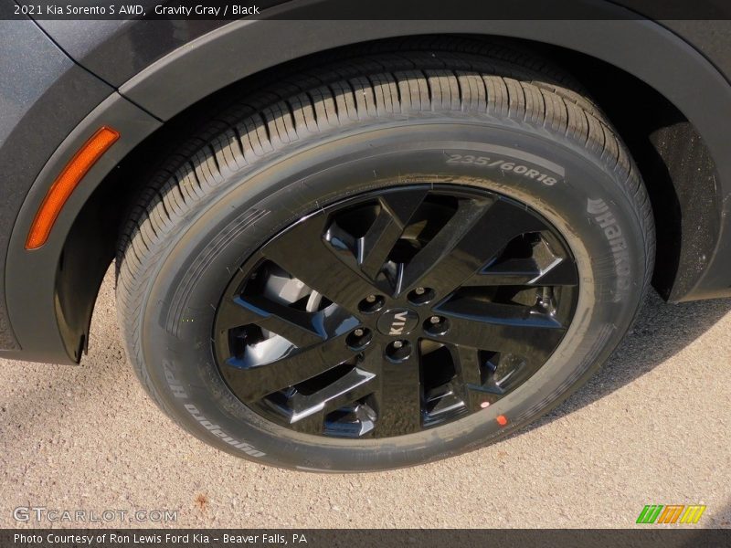 Gravity Gray / Black 2021 Kia Sorento S AWD